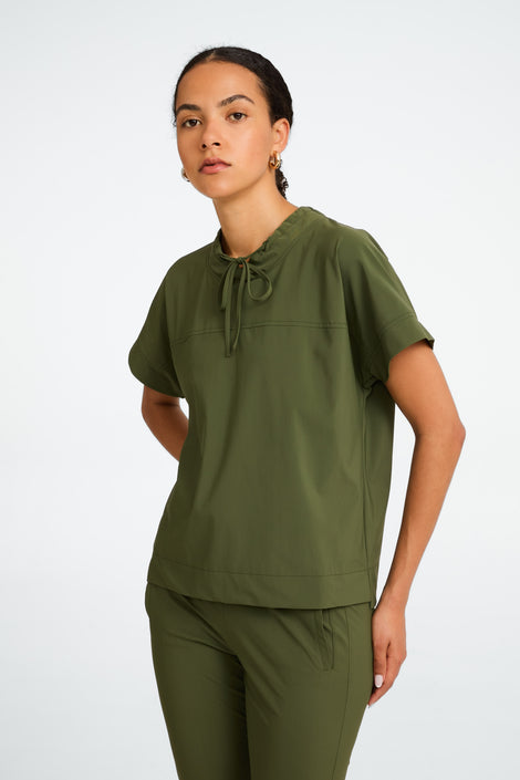 Lucca strech technical jersey top | Oliva green