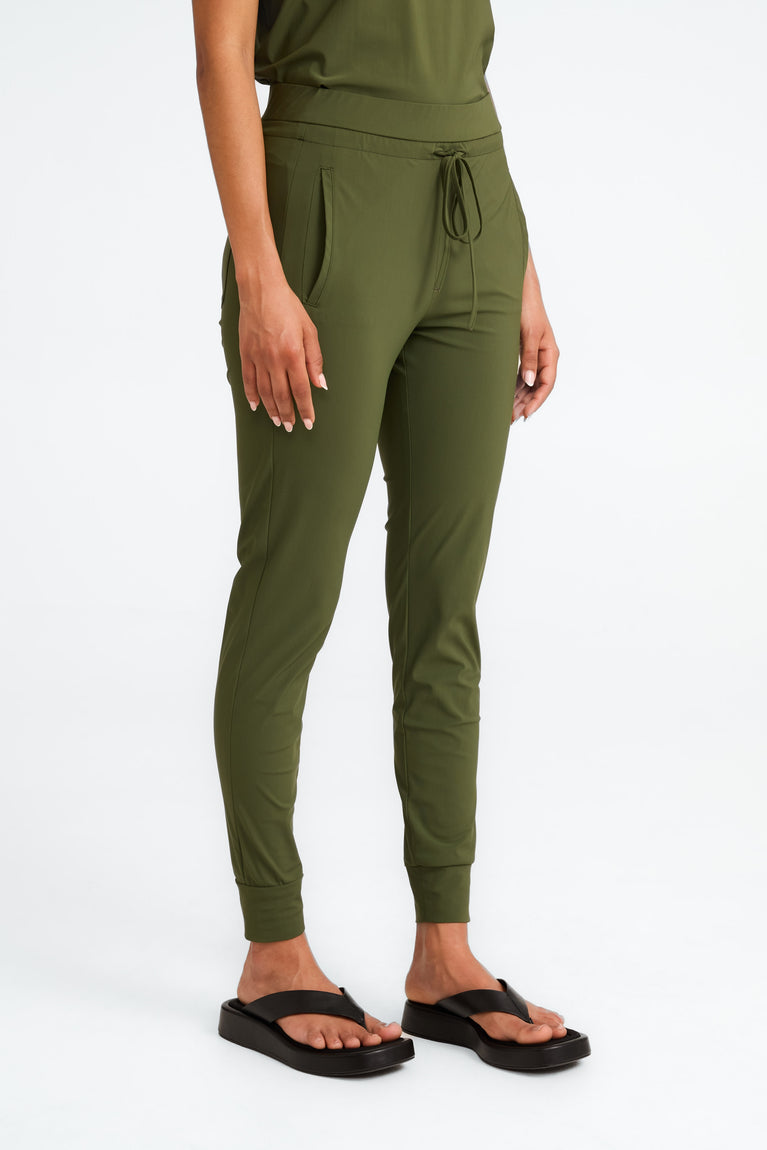 John strech technical jersey pants | Oliva green